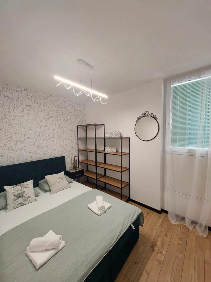 Apartment Punta Omis Bagian luar foto